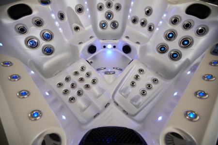 Гидромассажный СПА бассейн Joyee SPA London-L